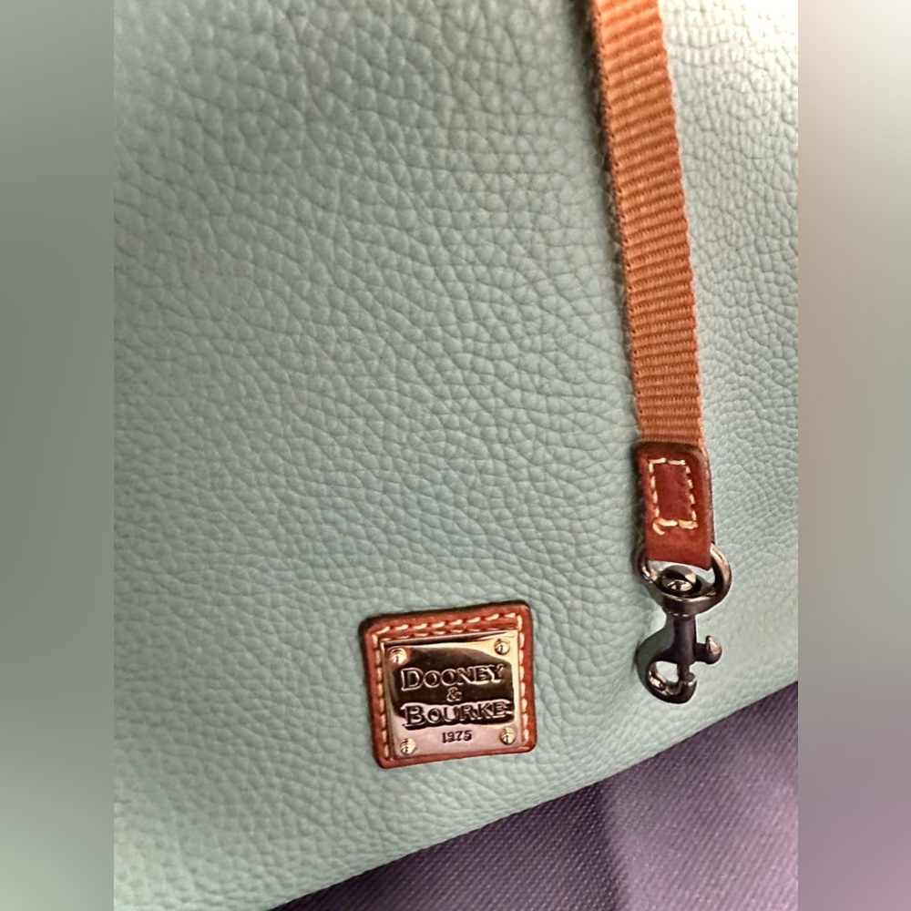 Dooney & Bourke Used! This shoulder bag, crafted,Italian pebbled leather! Used - Picture 5 of 11